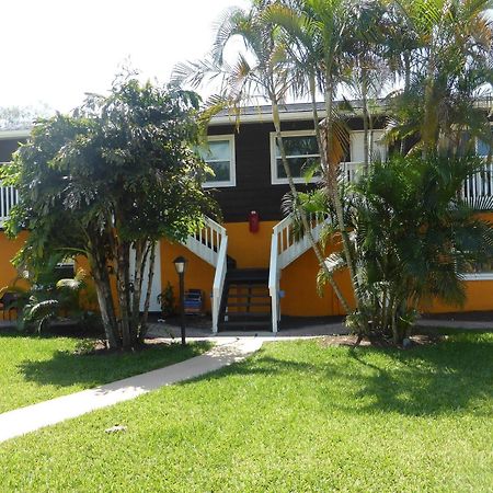 Englewood Bay Motel Exterior foto
